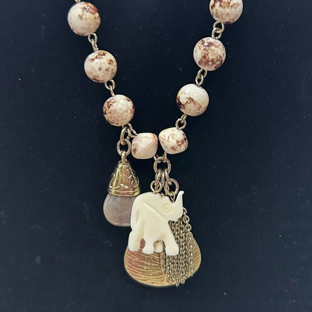 Chico’s Boho 30” Necklace of Tan & Brown Marbled Beads w Elephant Charm & Tassel